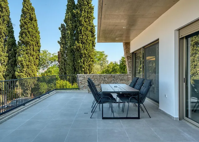 Lithea, Stone Апартаменты *